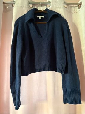 Cropped Navy V-Neck Collared Sweater